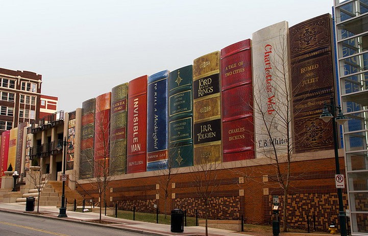 Photo:  The public library in Kansas City